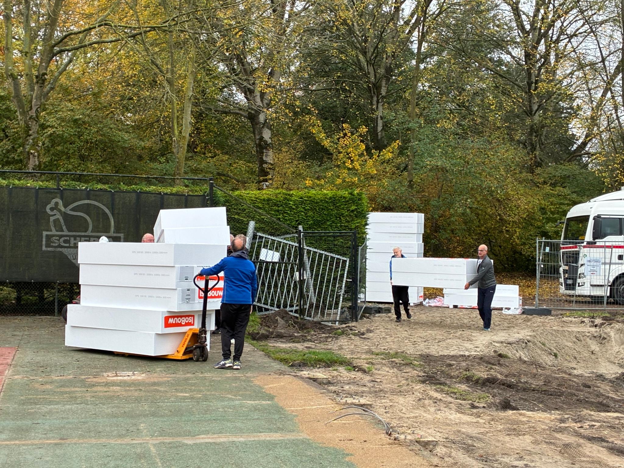 96 piepschuimplaten afgeleverd (EPS)